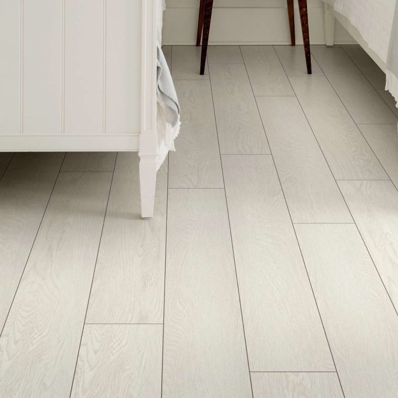 Distinction Plus - Flawless Oak