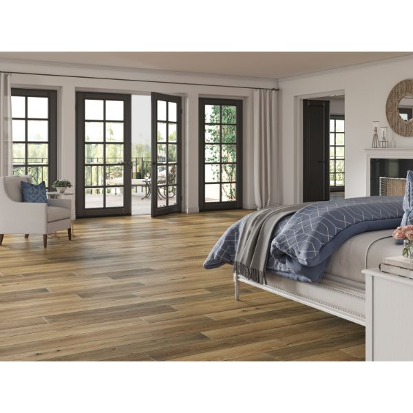 Timberbrushed Silver - Sunlit Tan